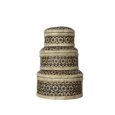 Pretty bicolour round lidded basket