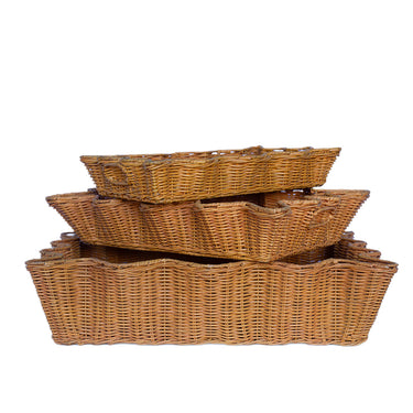 Ruffle Edge Rattan Tray