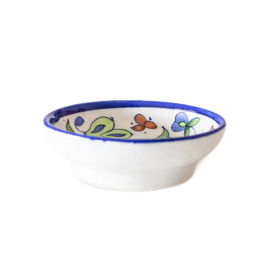 Ceramic bowl with floral design 