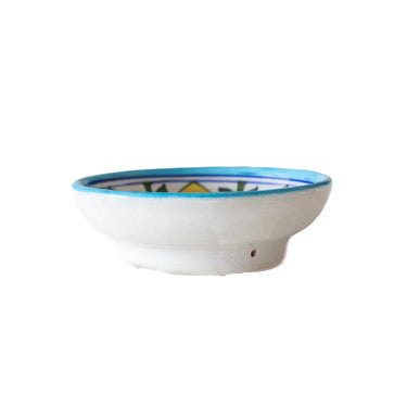 Ceramic bowl with floral design 