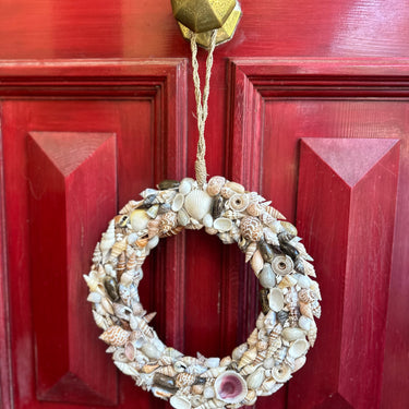 Mixed shell wreath