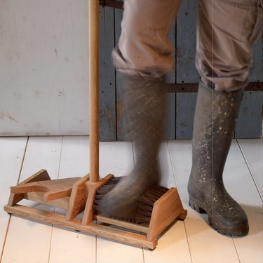 Redecker Oak Boot Jack w Footscraper