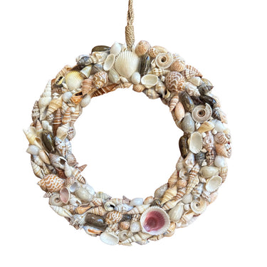 Mixed shell wreath