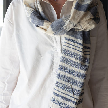 Organic cotton & indigo scarf with detail