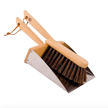 magnetic dustpan and brush set