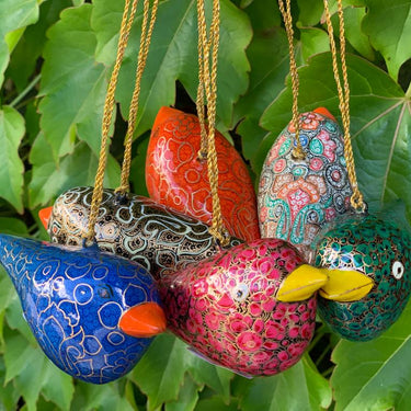 Hand Painted Papiér Mâché Hanging Sparrow