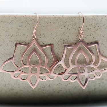 nodding lotus drops